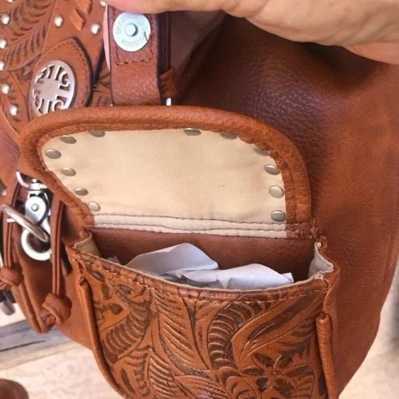 REIN & BRIDLE Tan Leather Backpack. - Picture 4 of 7